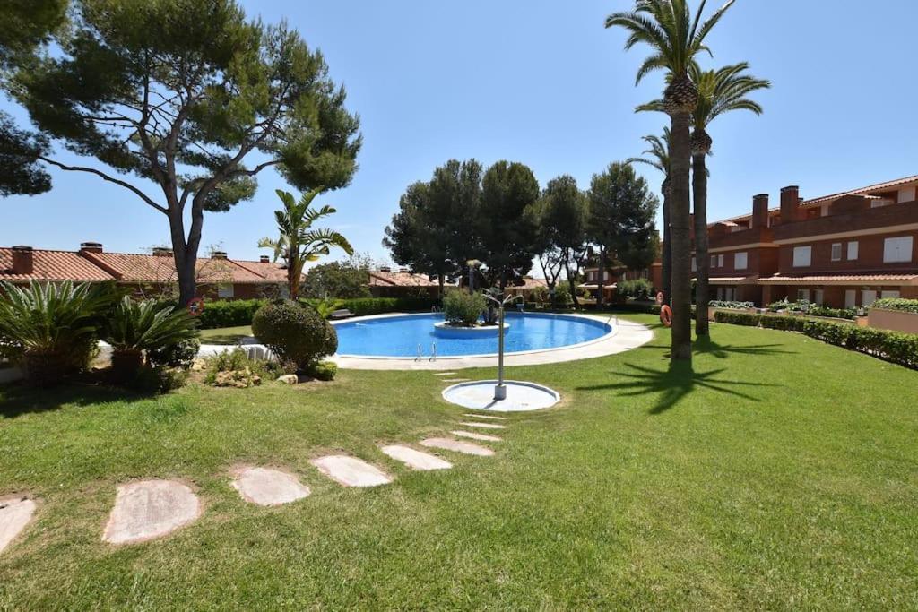 Preciosa Zona Natural La Mora Villa Tarragona Exterior photo